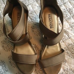 Kenneth Cole Wedges 7.5